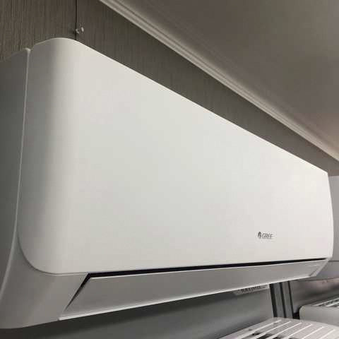 Кондиціонер GREE серії Pular Inverter GWH09AGA-K6DNA1C