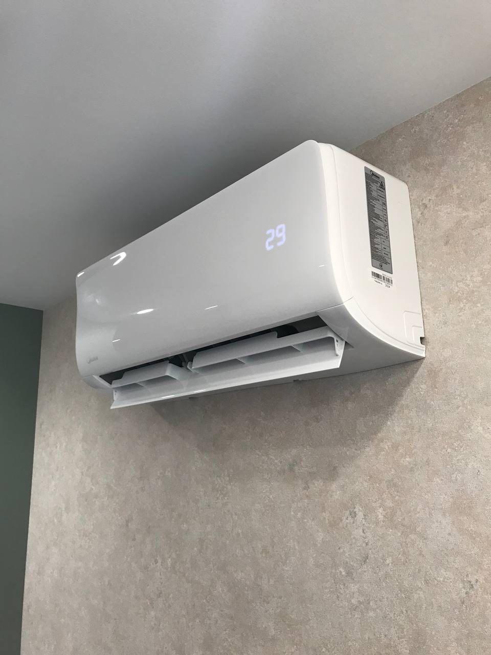 Кондиціонер Midea Xtreme Save Eco (AG) AG-24N8D0-I /AG-24N8D0-O