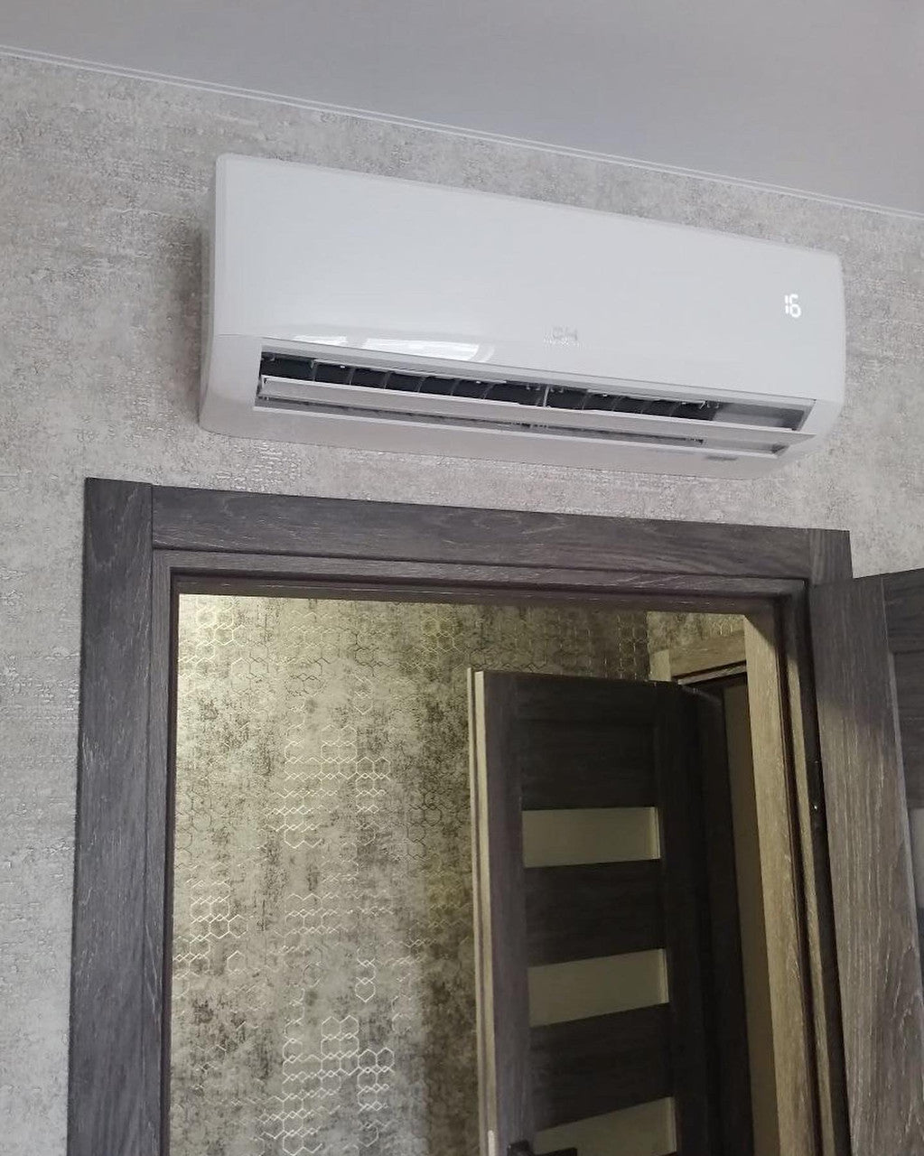 Кондиціонер Cooper&Hunter Vital CH-S18FTXF2-NG R32 Wi-Fi