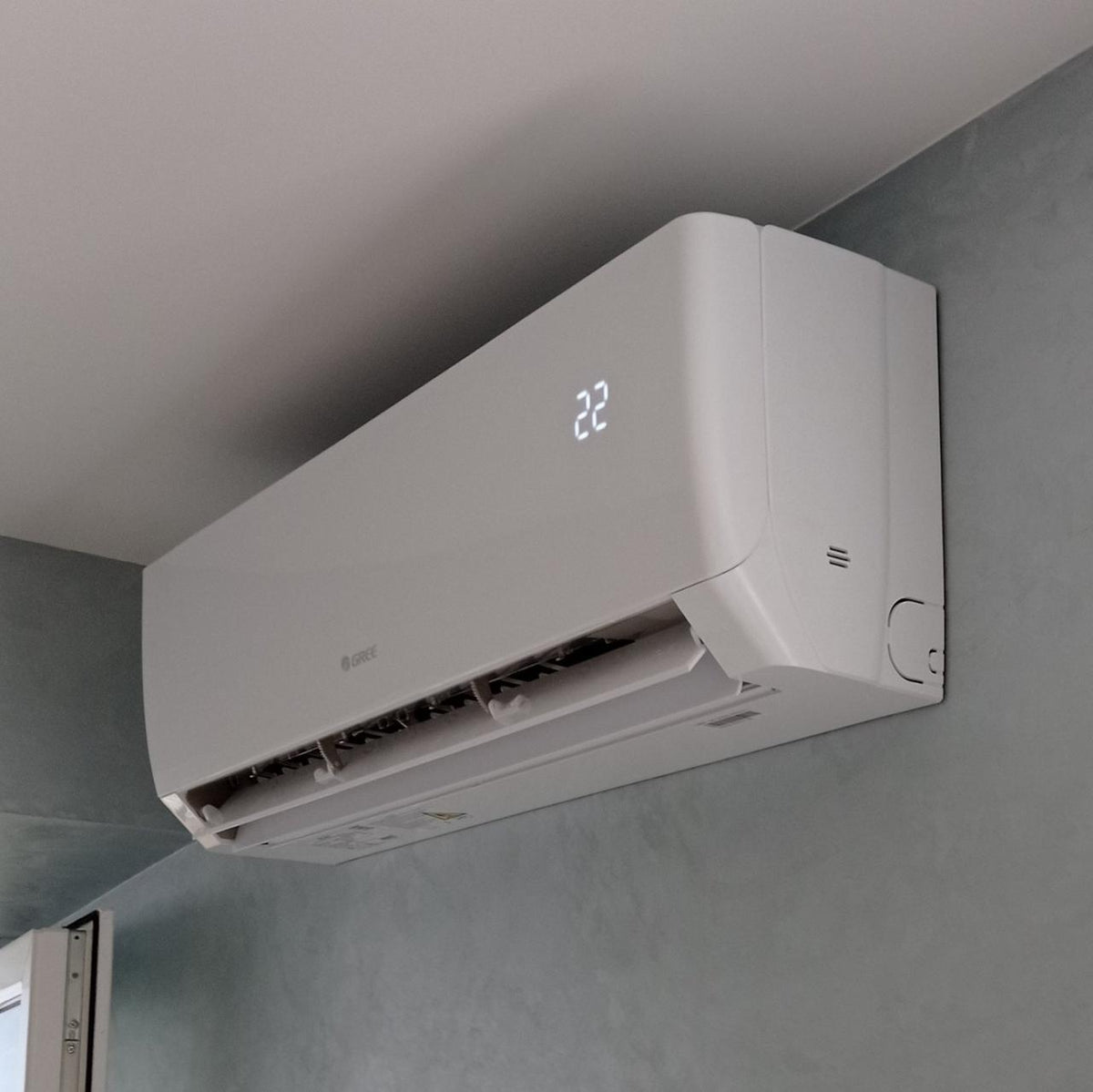 Кондиціонер GREE серії Pular Inverter GWH24AGE-K6DNA1A