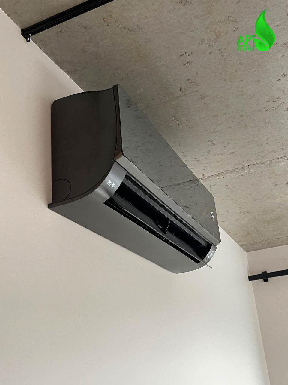 Кондиціонер LG Artcool AC09BK